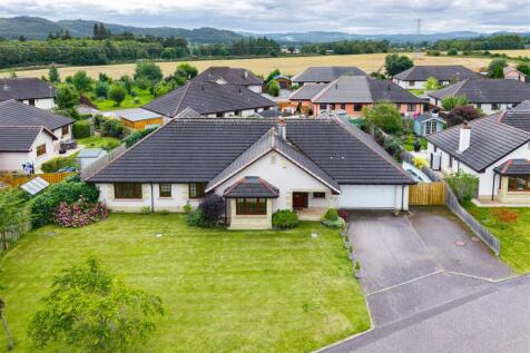 1 Main photo 18 Mansefield Park.jpg