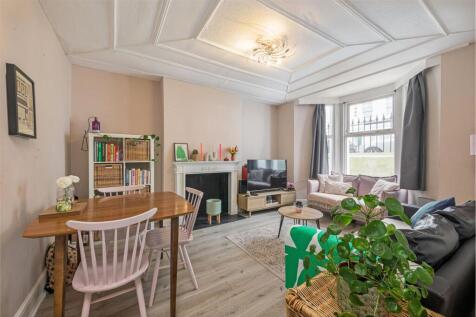 16A Haldon Rd Rec.jpg