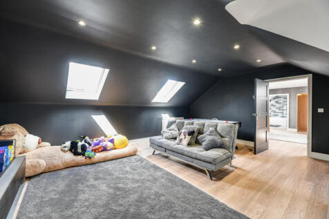 Games room / Bedroom