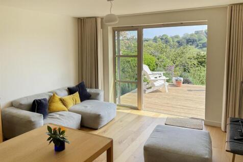 Living/Dining/Kitchen: