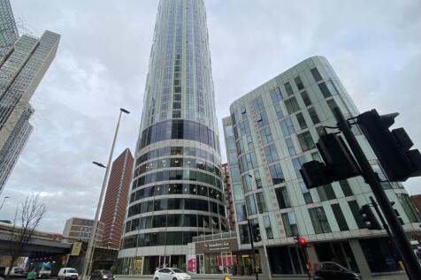 2 Bedroom Apartment | 2 Bathroom | 25th Floor | Lift | 24/7 Concierge | Gym | Sky Gardens | Located on the 25th floor of the iconic Sky Gardens development in the heart of Nine Elms, this exceptional