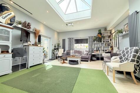 Games Room/Sitting Room