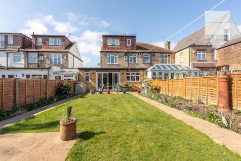 252 Hale End Road_0045.jpg