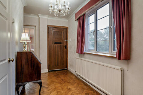 8708105-interior1...
