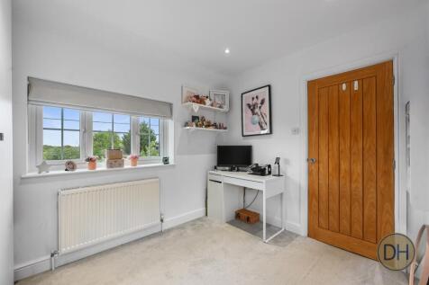 Nine Ashes Farm Cott