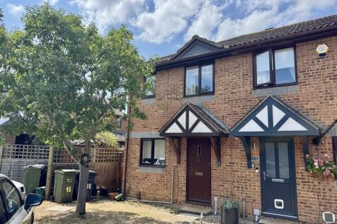 16 Bowers Close -...