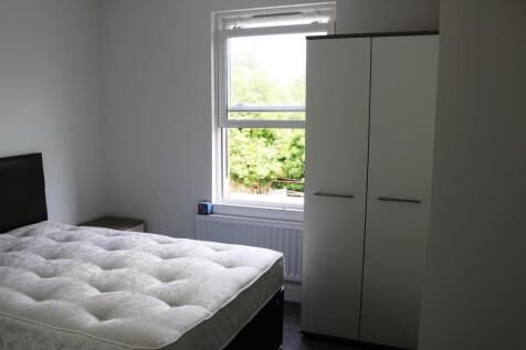 Room 7 furnished.JPG