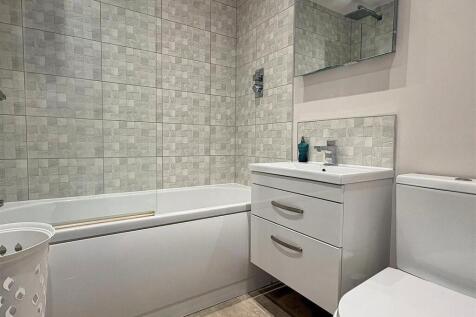 BATHROOM / W.C.