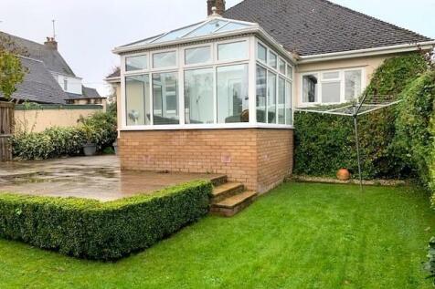 Crossley Road 10 rear garden.jpg
