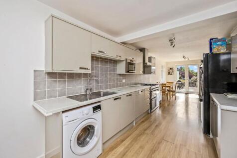 Clarke Avenue 83 KITCHEN.jpeg
