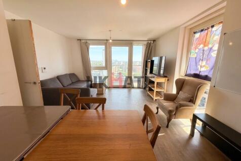 Beautiful, spacious, Property in SE8