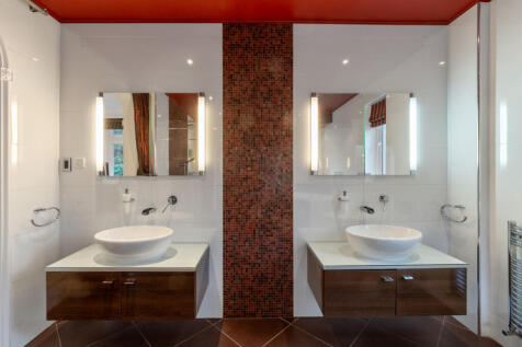 7 bed, 3 bath Detached in Birmingham - Photo 24