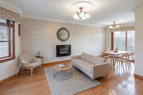Living Room/Diner