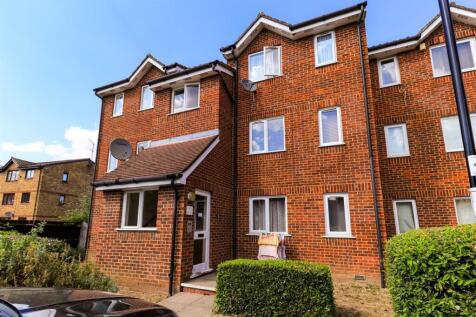 33 Chaffinch Close Edmonton, London, N9-1.jpg
