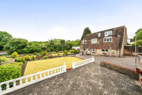 Rear Exterior / Garden