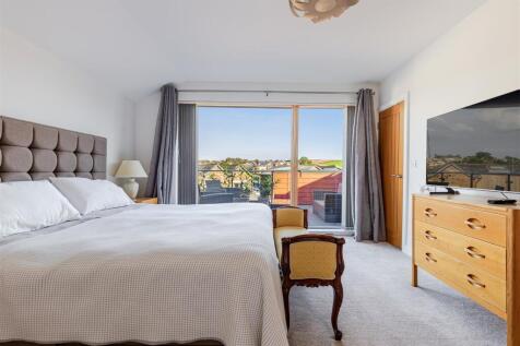 A23 - 18 Baltic Way Totnes - 250926.jpg