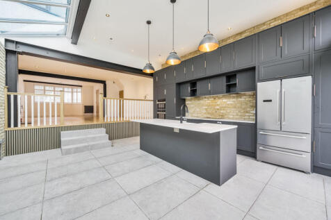 1347707-7-68b719b...