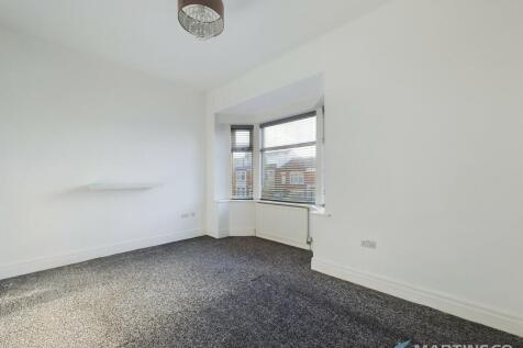 Master Bedroom (2...