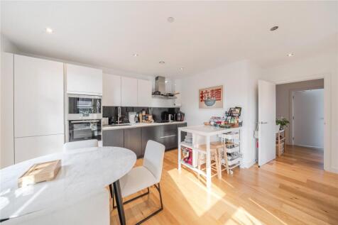 Reception/Kitchen