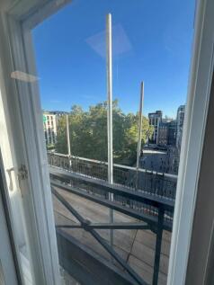 16 Hanover Square 5th VIEW