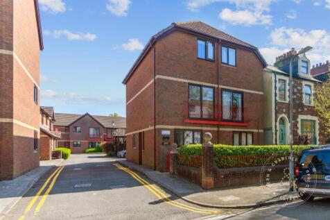 FOREST COURT EXTERNAL.jpg