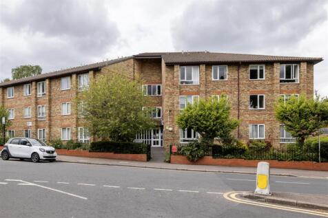 Glebelands Avenue, E18