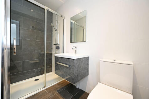 4 bed, 2 bath Detached in Sheffield - Photo 22