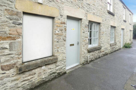 Retail Property (high street) to rent in leyburn