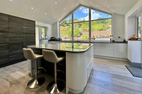 Kitchen.JPG