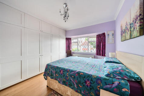 1348903-12-68b975...