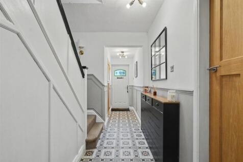 Entrance Hall_1.jpeg