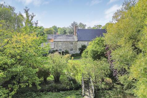 Lower End Farmhouse, 10 High Street South, Tiffiel