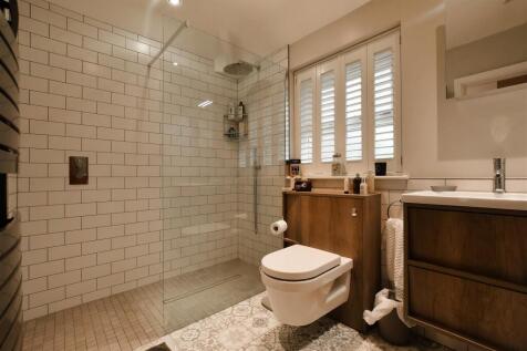 5 bed, 3 bath Detached in Sheffield - Photo 19