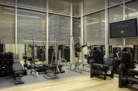 5 bed, 5 bath Apartment in London - Photo 2