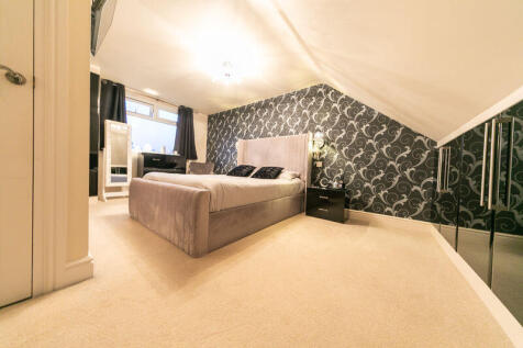 Loft conversion bedroom