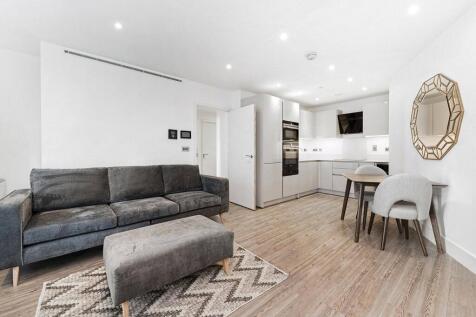 Wiverton Tower, E1