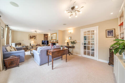 Living/Dining Roo...