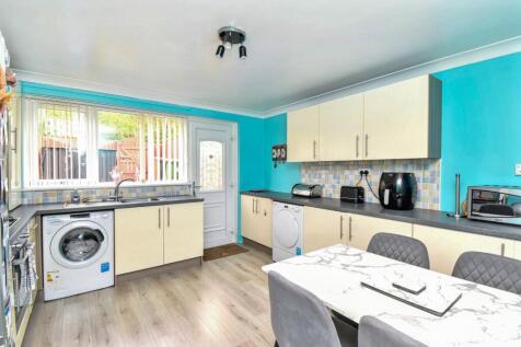 Kitchen/Dining Angle 1