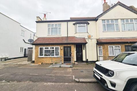 2 Bedroom Flat in SS0 9JF