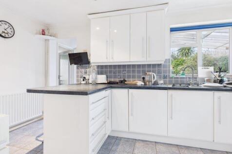 Kitchen Breakfast Bar