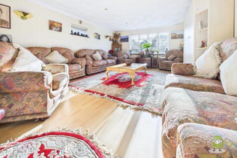 CAM01543G0-PR0169-STILL023