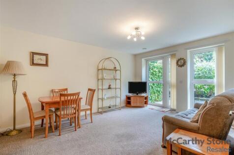 8657635-interior01.jpg