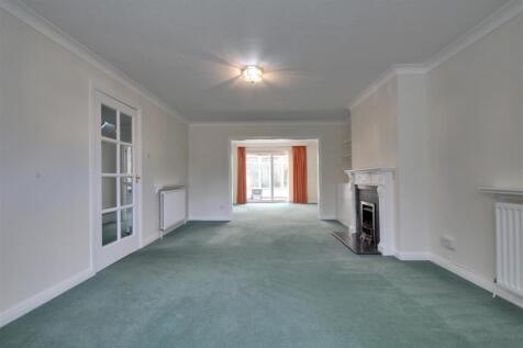 Living room 2.jpg