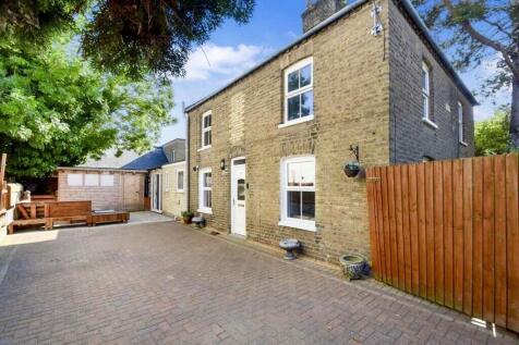 Victorian 2 Bedroom Semi Detached Home for Sale