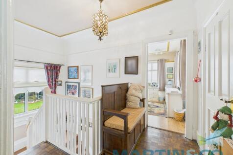 CAM01870G0-PR0161...