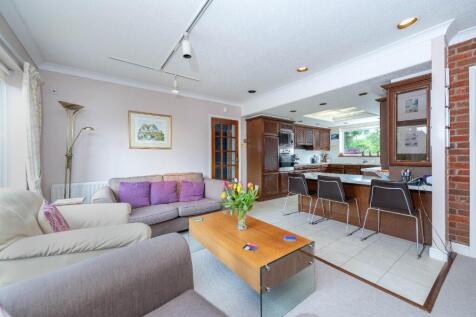 Kitchen Day Room