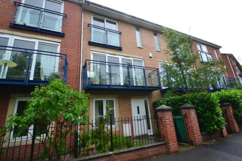 3 Bedroom Town House for Rent