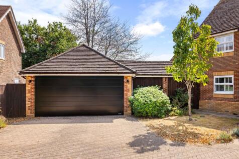 DOUBLE GARAGE