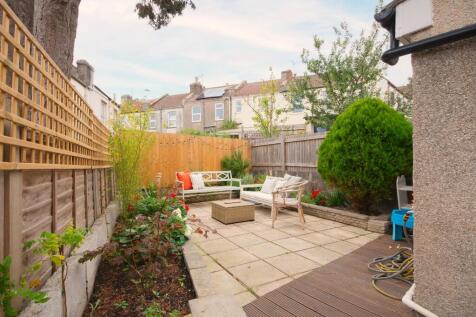 1R8HEE - External F.jpg