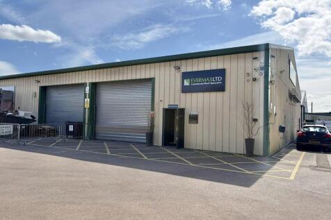 Light Industrial to rent in bentley